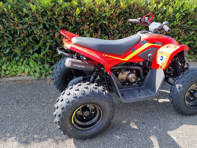CF MOTO CFORCE 4