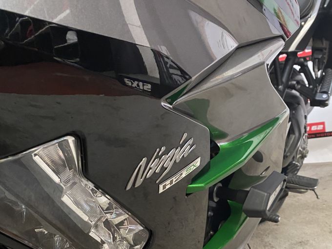 KAWASAKI Ninja H2 SX 4