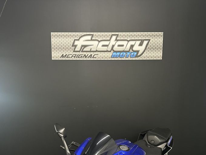 YAMAHA YZF 125 R ABS 4