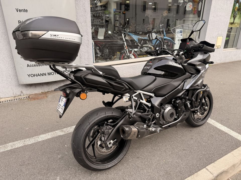 SUZUKI GSX-S 1000 GX 4