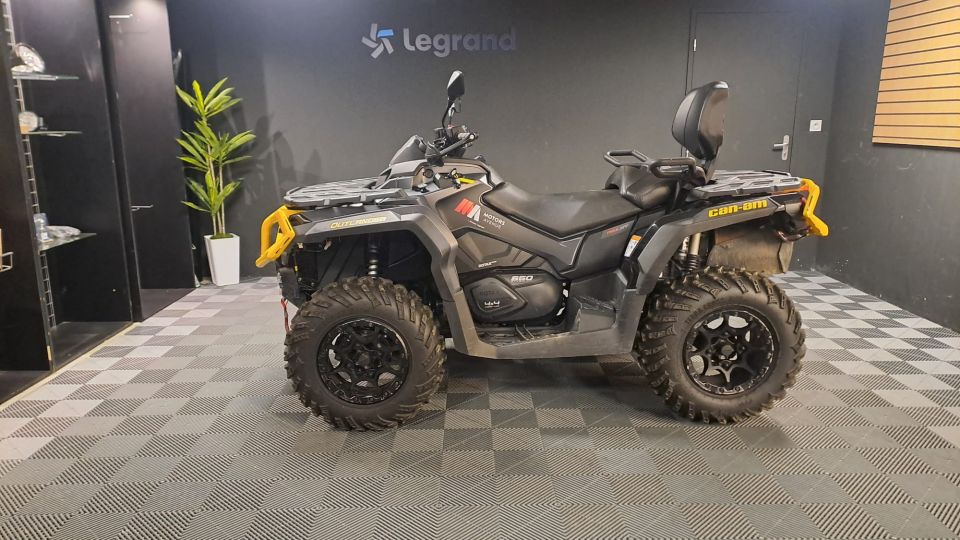 CAN-AM 650 MAX EFI XT 4