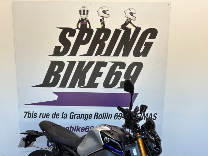 YAMAHA MT-09 SP 4