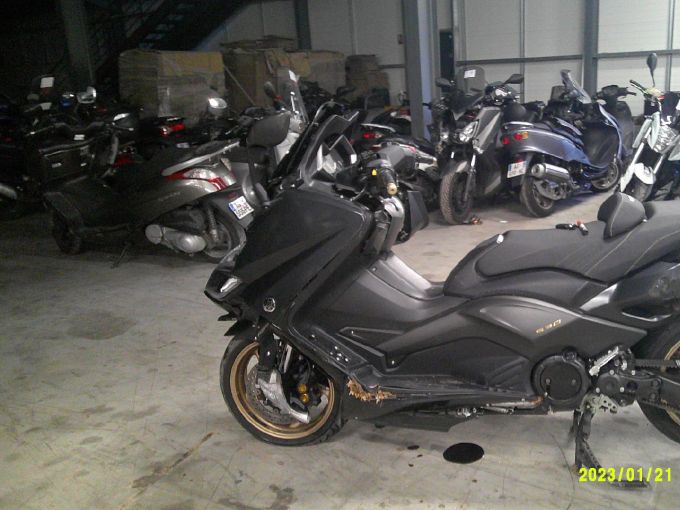 YAMAHA XP T-MAX 530 IRON MAX 4