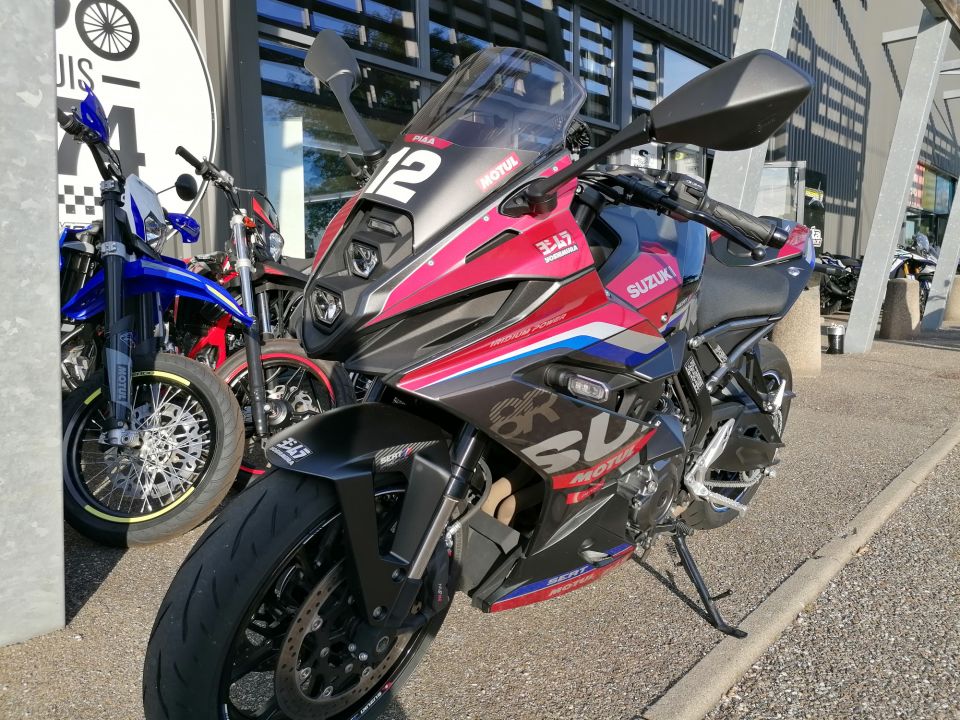 SUZUKI GSX-8R SERT 4