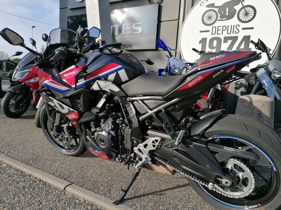 SUZUKI GSX-8R SERT 4