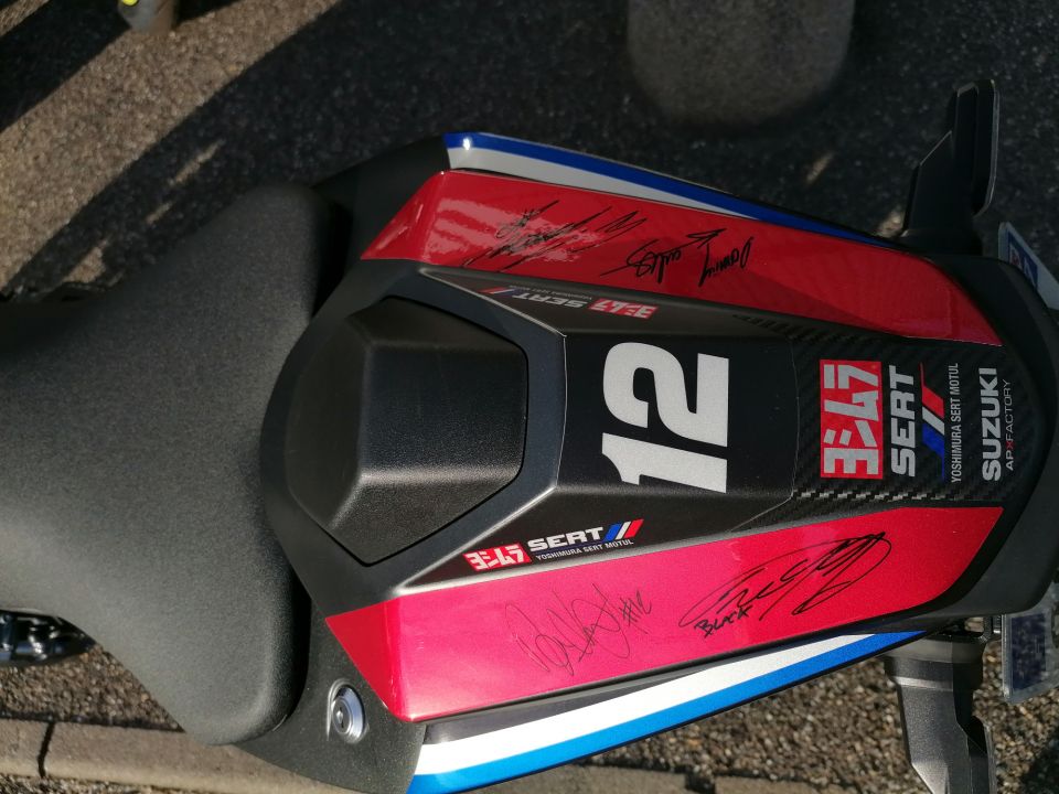 SUZUKI GSX-8R SERT 4