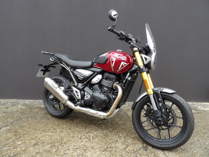 TRIUMPH SPEED 400 4