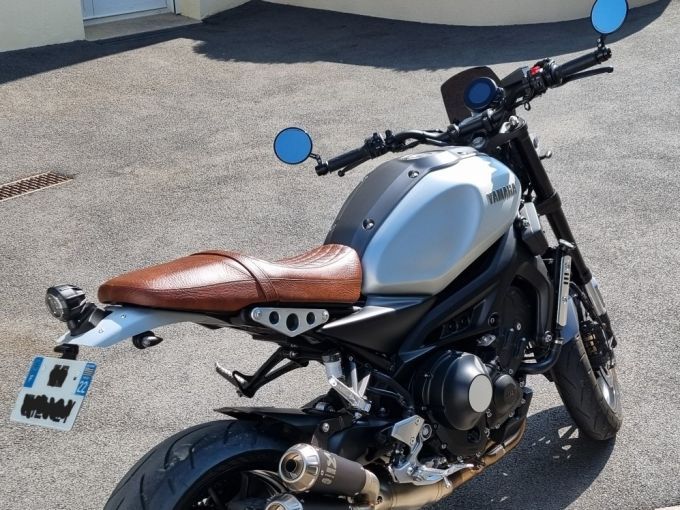 YAMAHA XSR 900 ABS 4