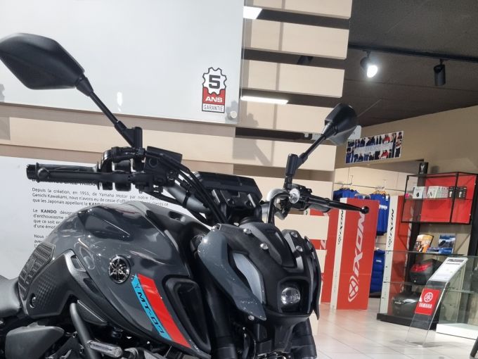 YAMAHA MT-07 (47.5CV) 4