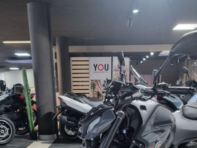YAMAHA MT-07 (47.5CV) 4