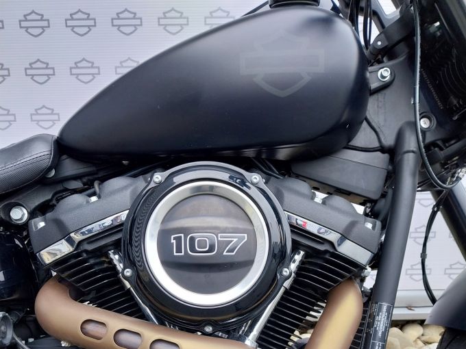 HARLEY-DAVIDSON SOFTAIL FAT BOB 1745 4