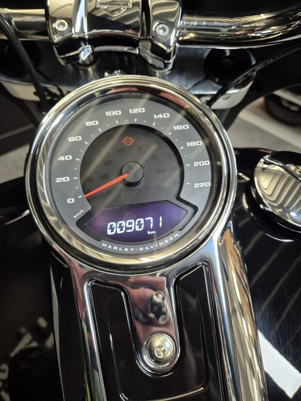 HARLEY-DAVIDSON SOFTAIL SPORT GLIDE 1745 4