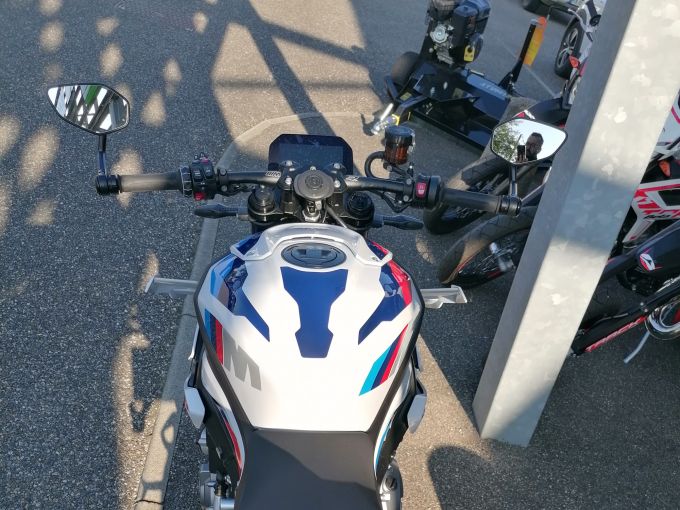 BMW M 1000R 4