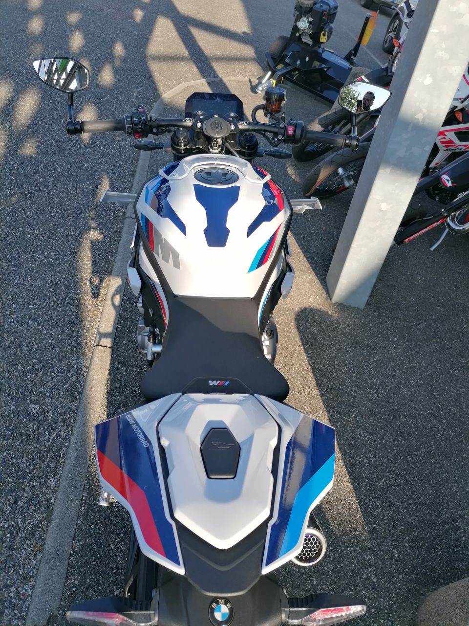BMW M 1000R 4