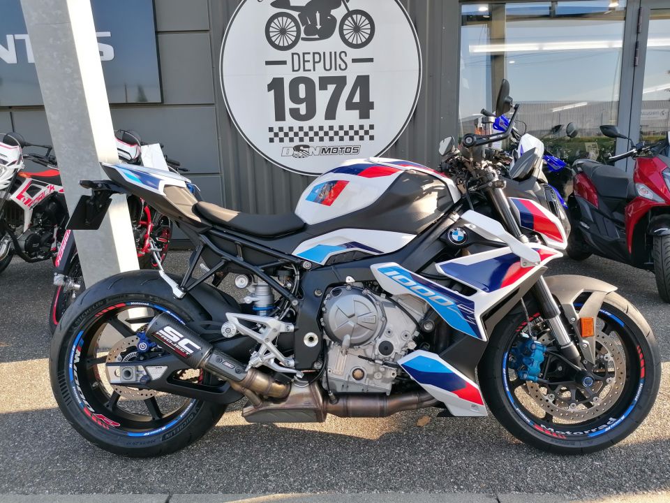 BMW M 1000R 4