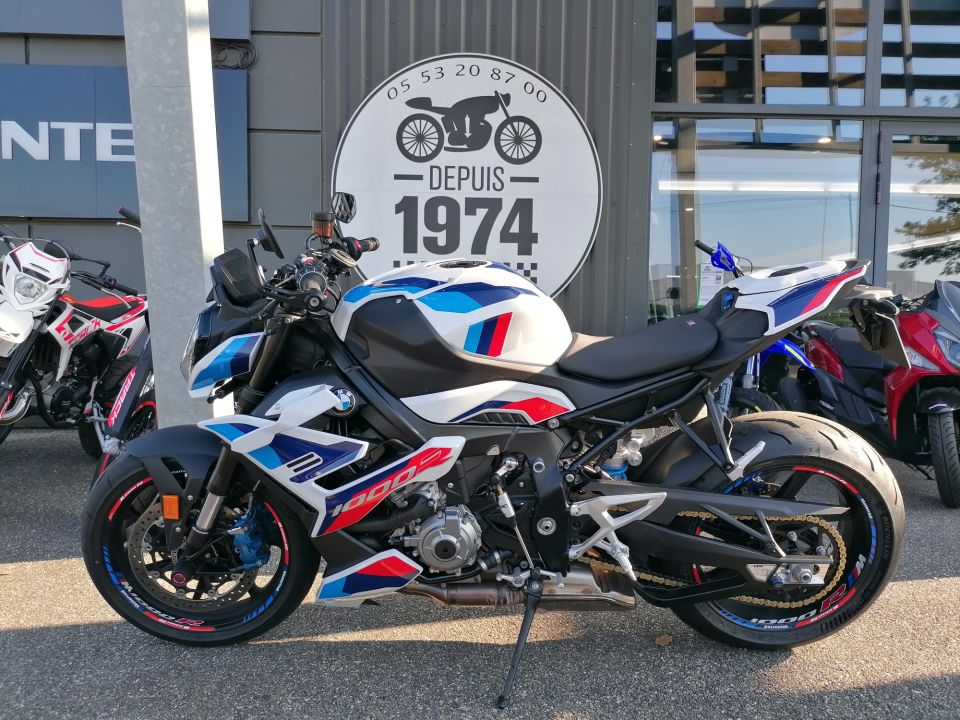 BMW M 1000R 4