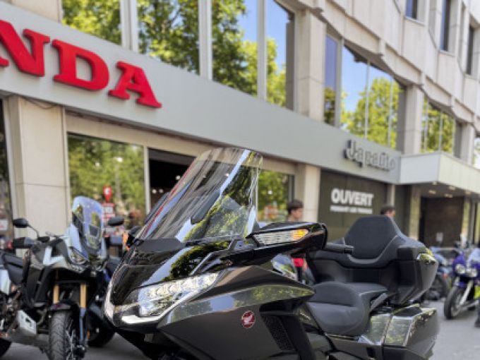 HONDA GL1800 GOLDWING 4