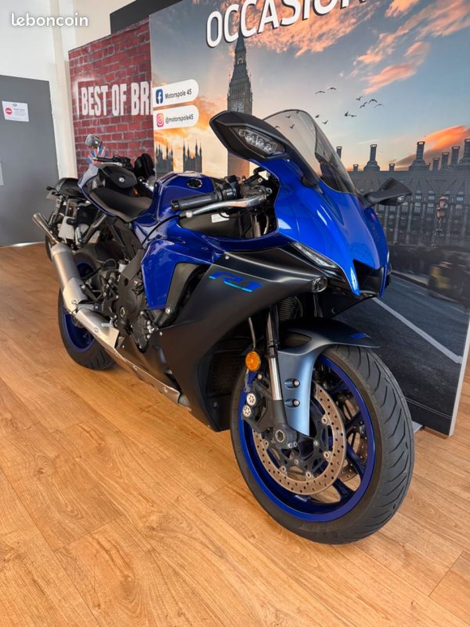 YAMAHA YZF 1000 R1 4