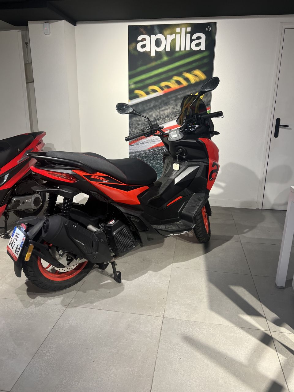 APRILIA SR GT 125 SPORT 4