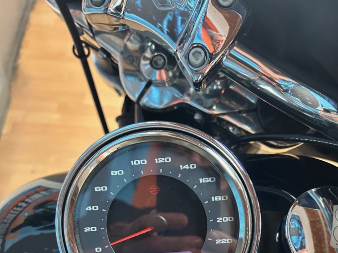 HARLEY-DAVIDSON SOFTAIL SPORT GLIDE 1745 4