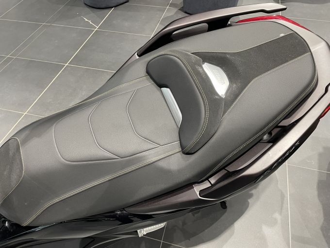 YAMAHA XMAX 125 TECH MAX 4