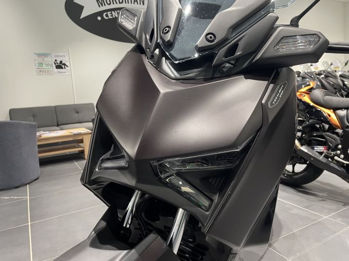 YAMAHA XMAX 125 TECH MAX 4