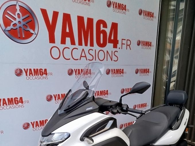 YAMAHA TRICITY 300 4