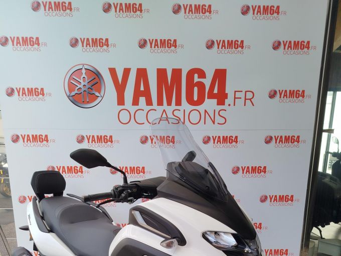 YAMAHA TRICITY 300 4