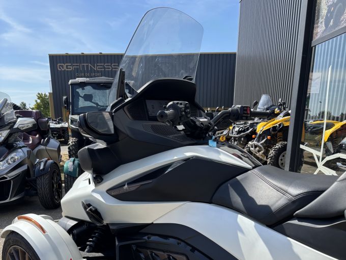 CAN-AM SPYDER RT 4