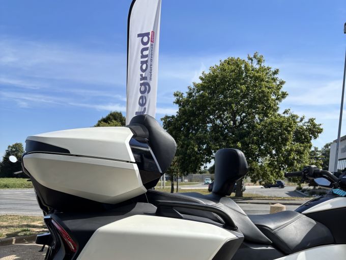 CAN-AM SPYDER RT 4