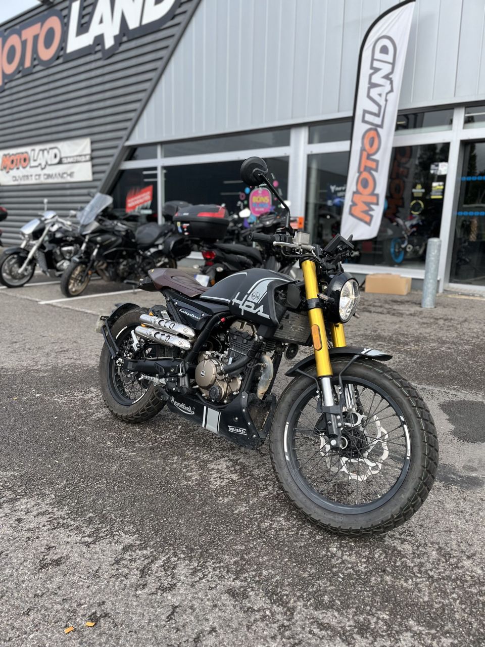 FB MONDIAL HPS 125 HYPSTER 4