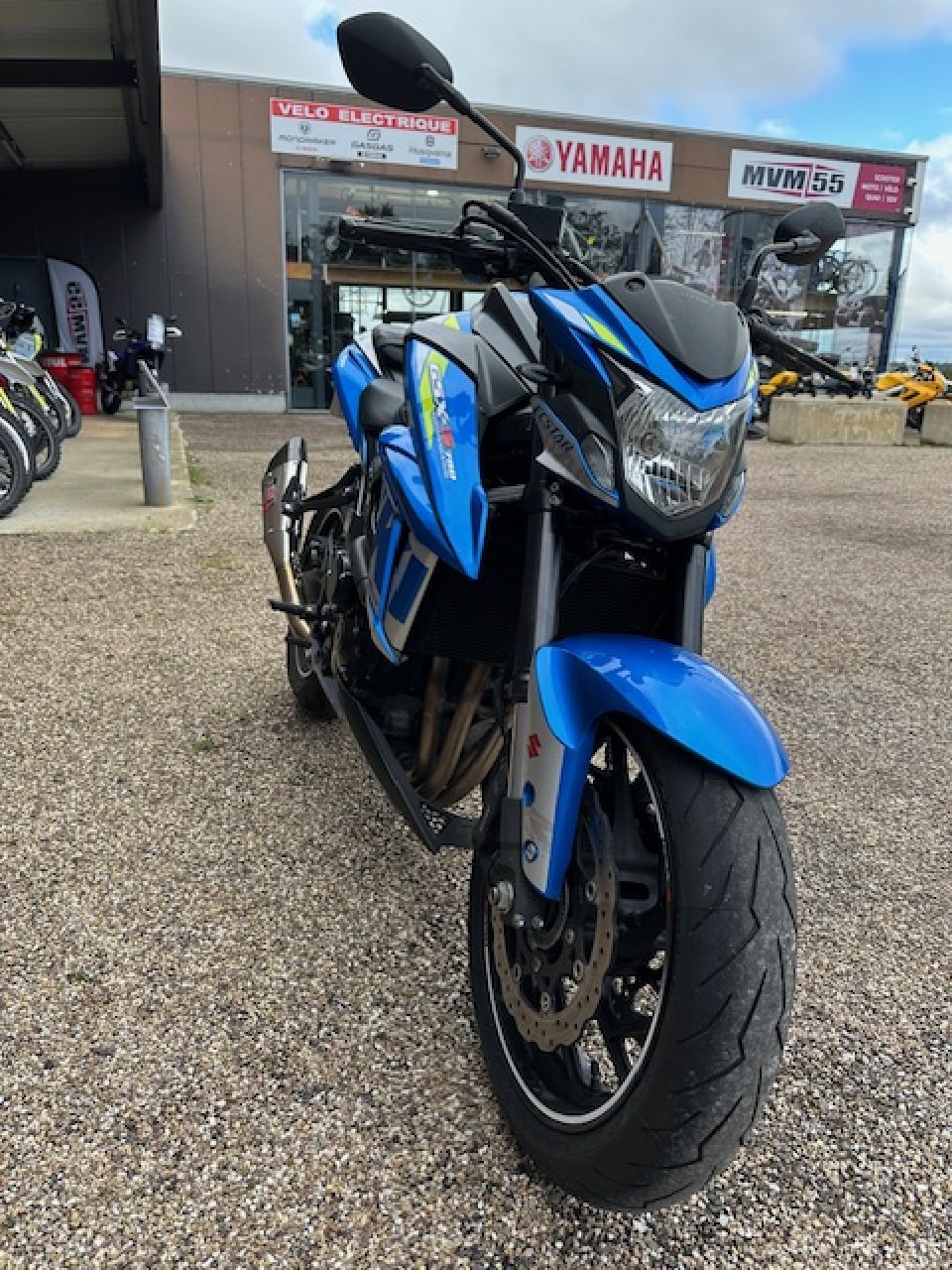 SUZUKI GSX 750 4