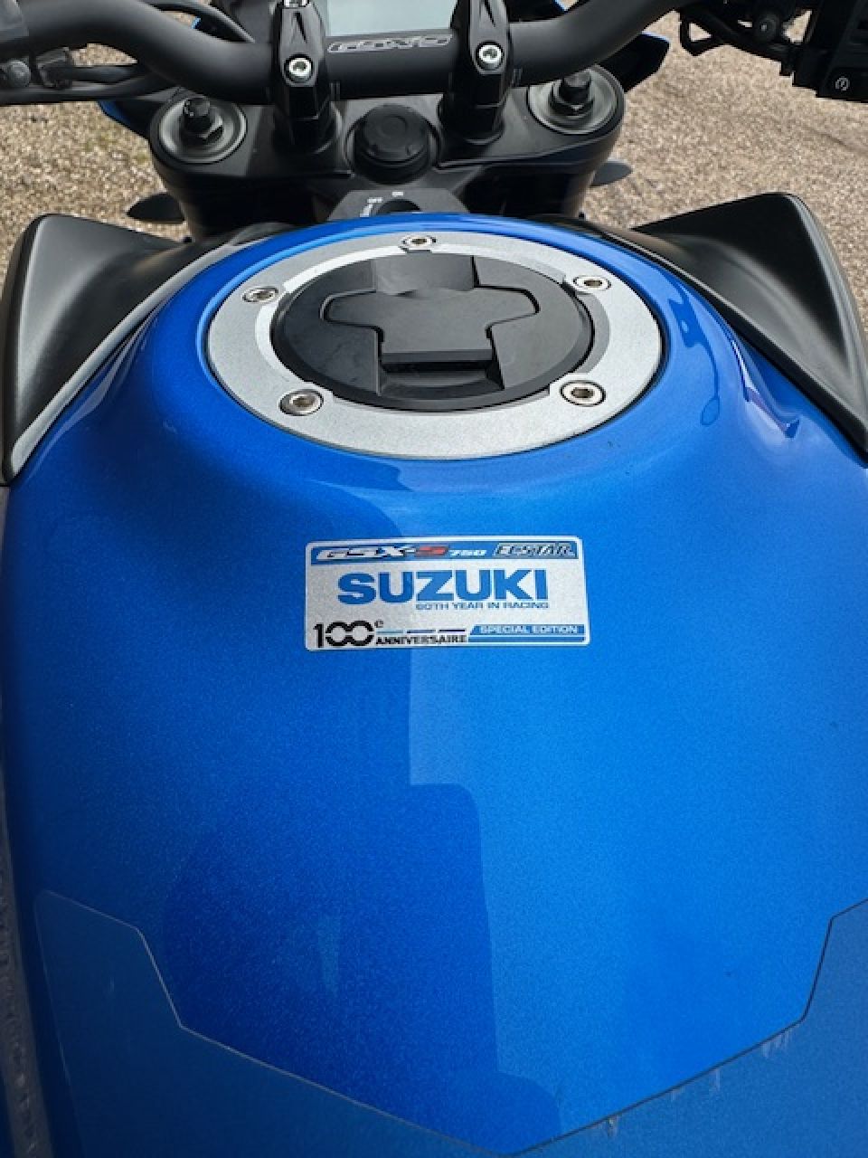 SUZUKI GSX 750 4