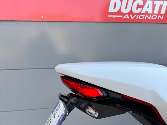 DUCATI MONSTER 821 4