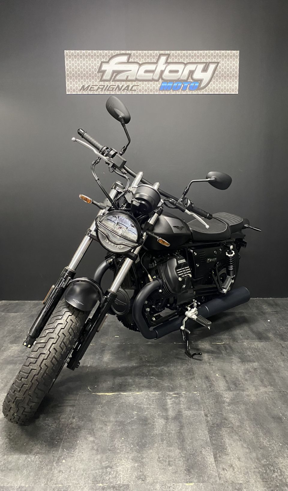 MOTO GUZZI V9 BOBBER 4