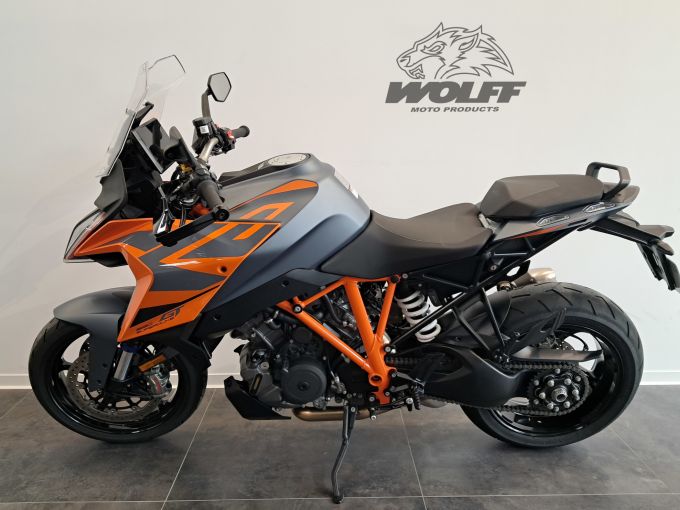 KTM 1290 SUPER DUKE GT 4