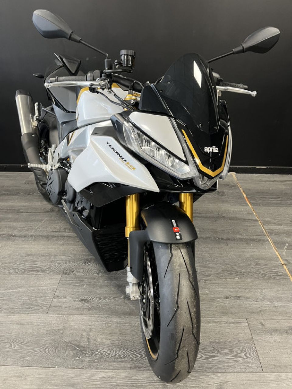 APRILIA TUONO 1100 4