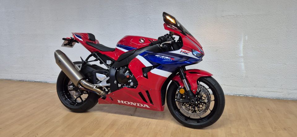 HONDA CBR 1000 RR FIREBLADE - HRC 4
