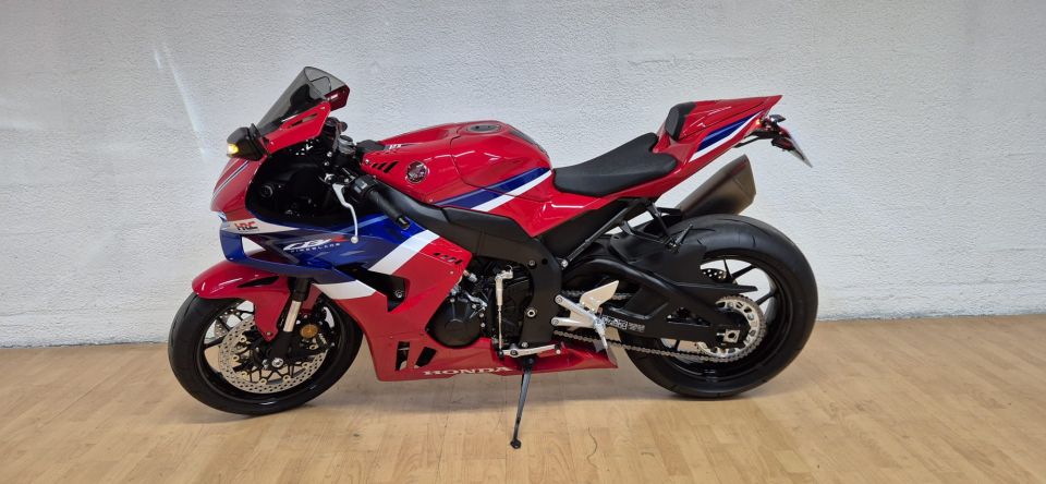 HONDA CBR 1000 RR FIREBLADE - HRC 4