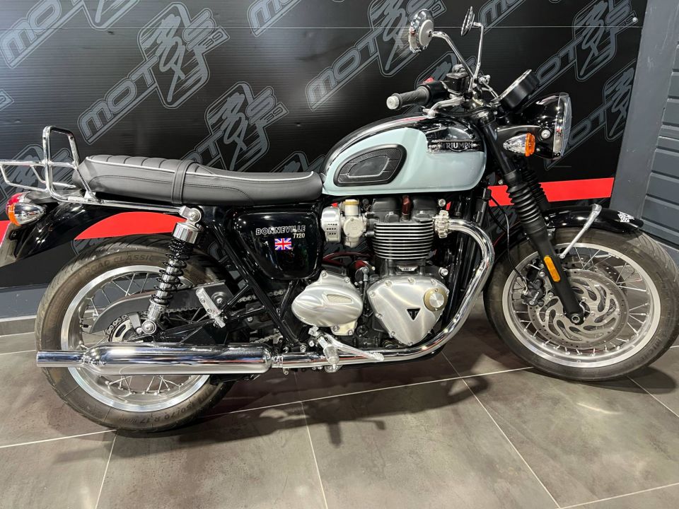 TRIUMPH BONNEVILLE T120 4