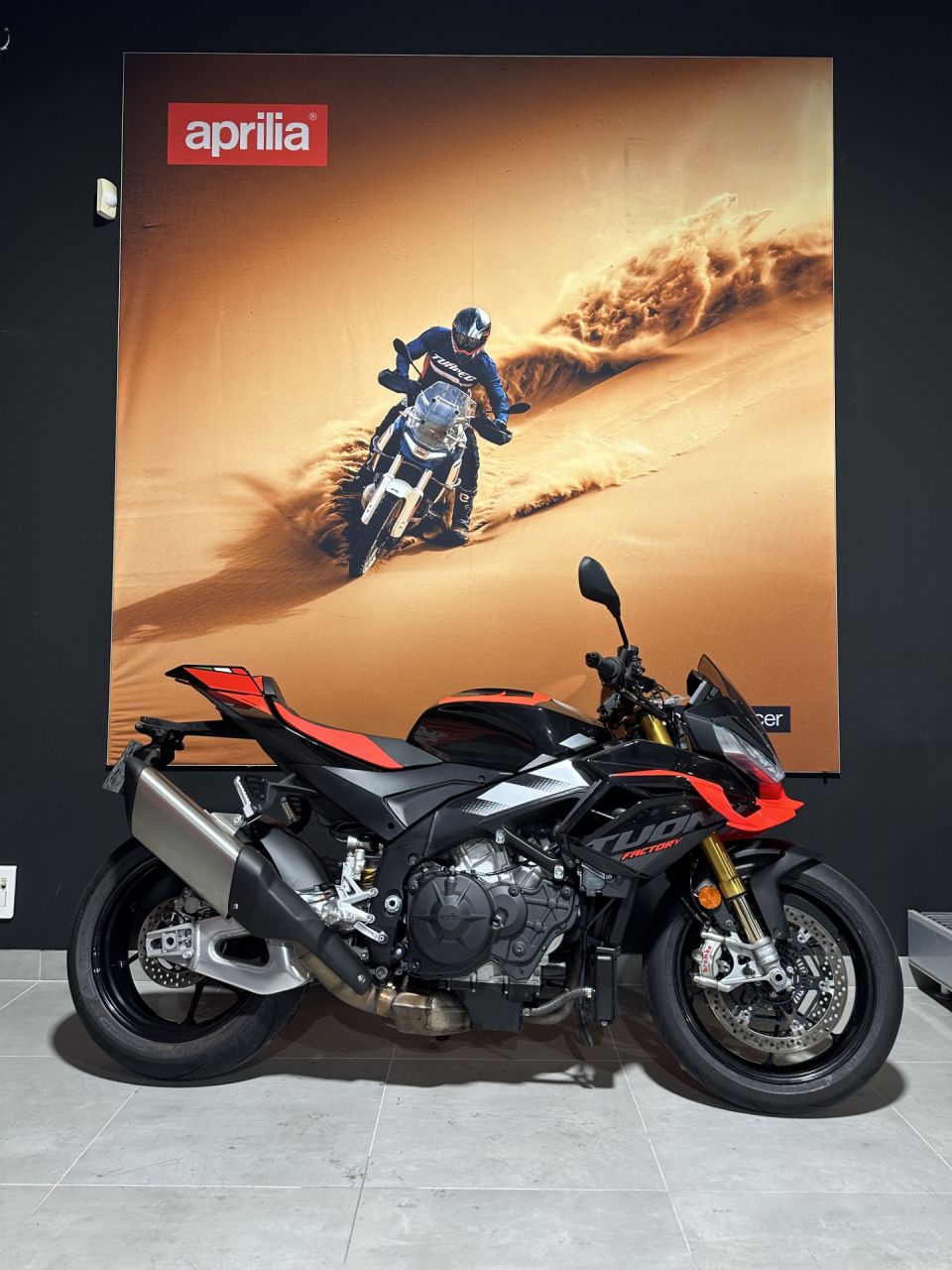 APRILIA TUONO 1100 V4 FACTORY 4