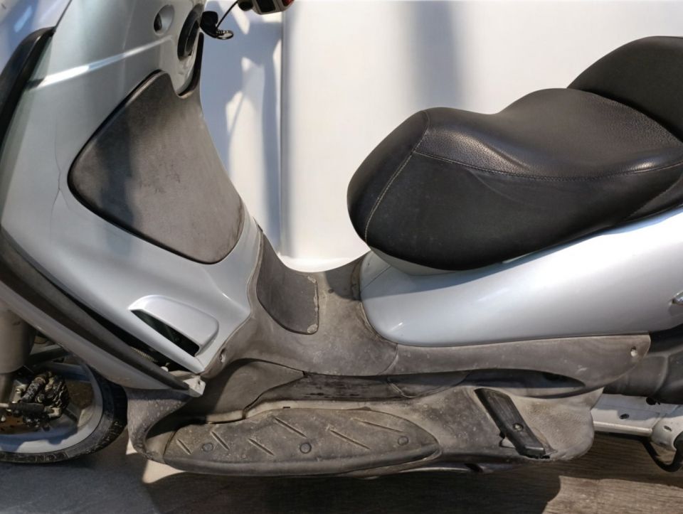 PIAGGIO BEVERLY 125 4