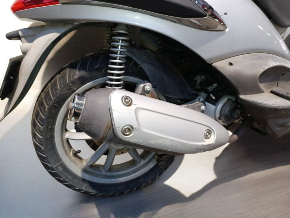PIAGGIO BEVERLY 125 4