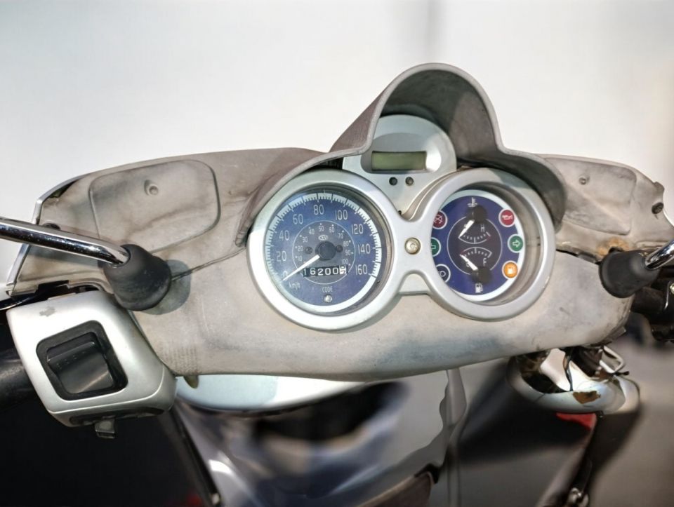 PIAGGIO BEVERLY 125 4