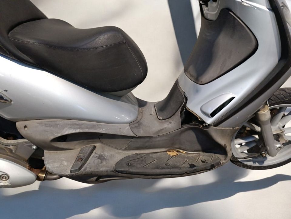 PIAGGIO BEVERLY 125 4