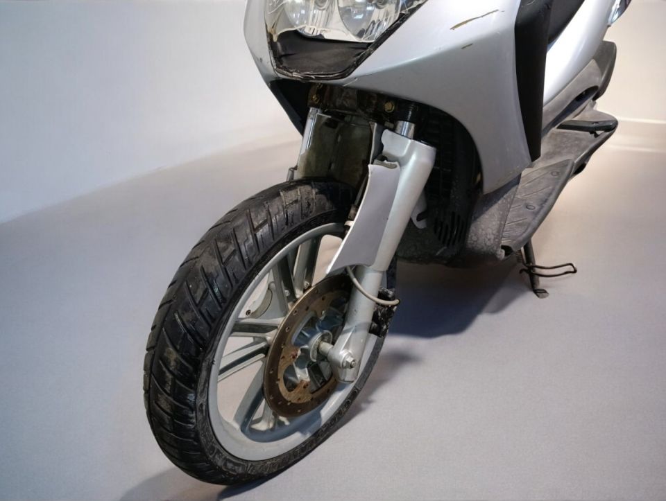 PIAGGIO BEVERLY 125 4