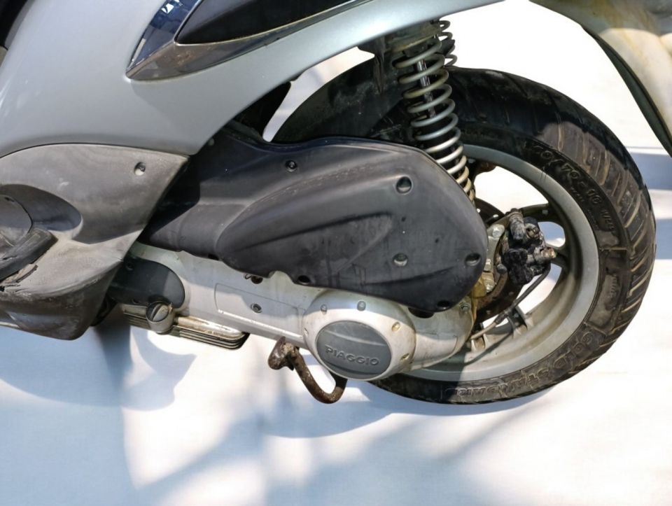 PIAGGIO BEVERLY 125 4