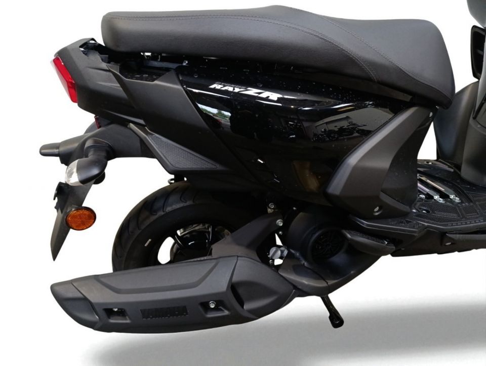 YAMAHA RayZR 125 4