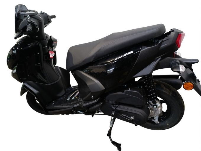 YAMAHA RayZR 125 4