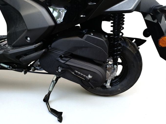 YAMAHA RayZR 125 4
